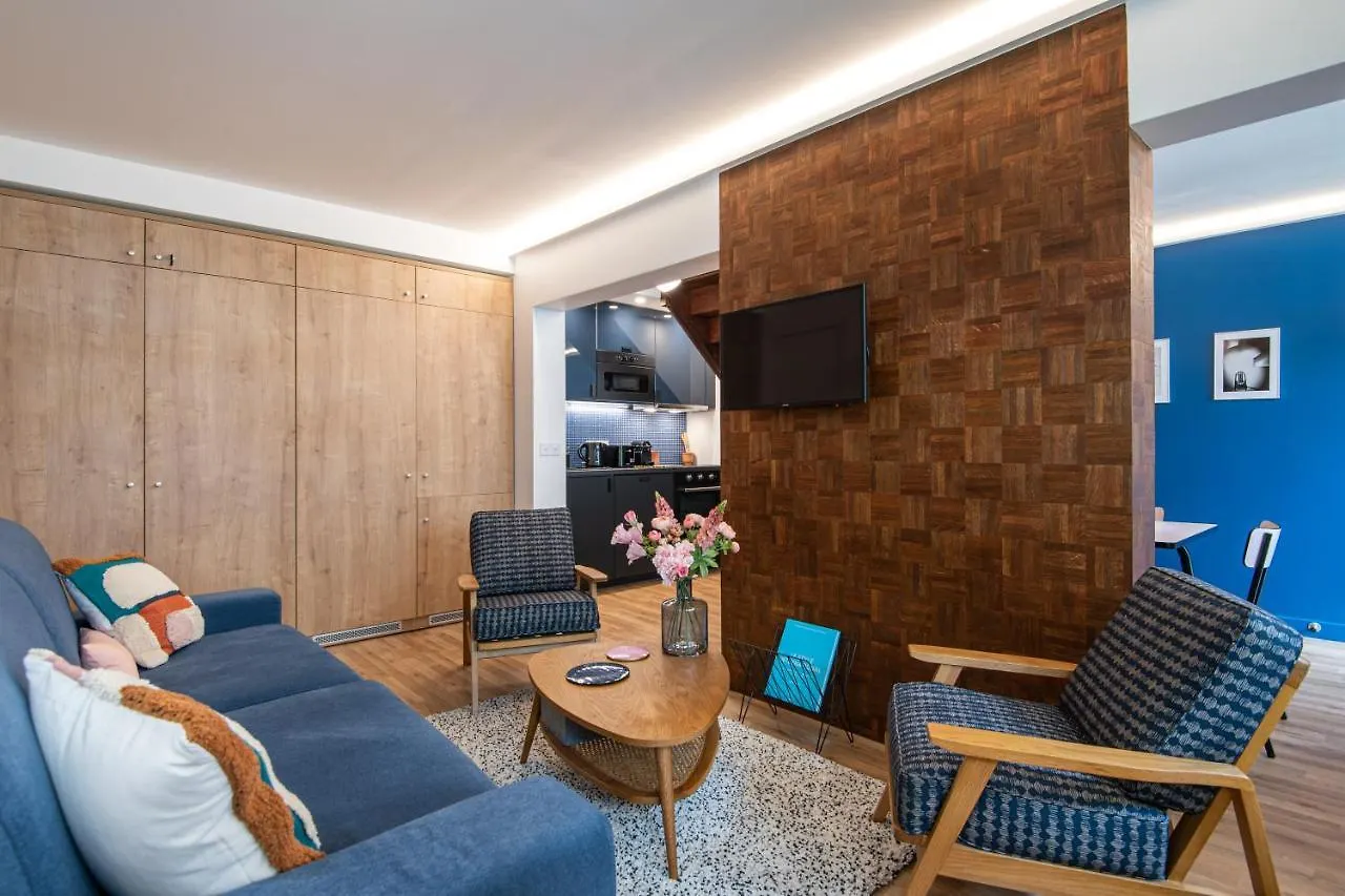 New - Villa Urbaine Au Coeur De Paris - 6 Pers 0*,  France