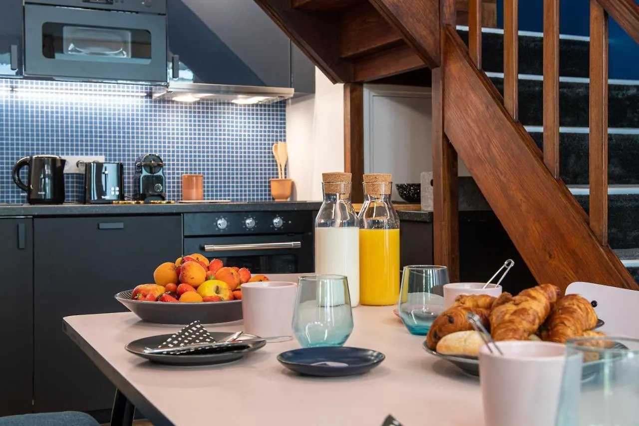 New - Villa Urbaine Au Coeur De Paris - 6 Pers Apartment